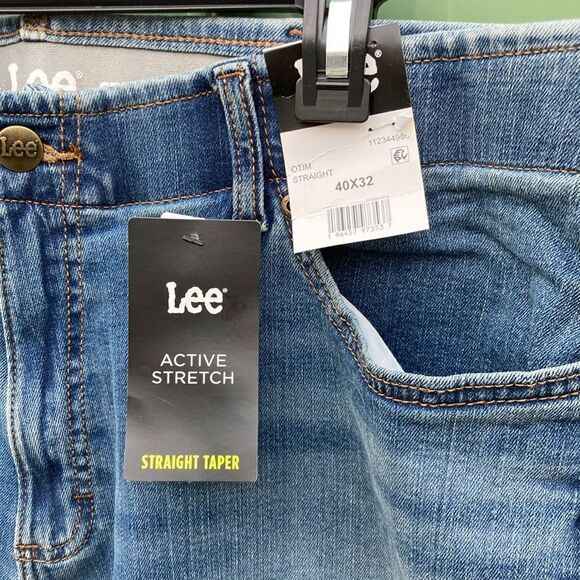 Men's Straight Tapered Active Stretch Blue Denim Jeans Pants Size 40X32 - Picture 2 of 8